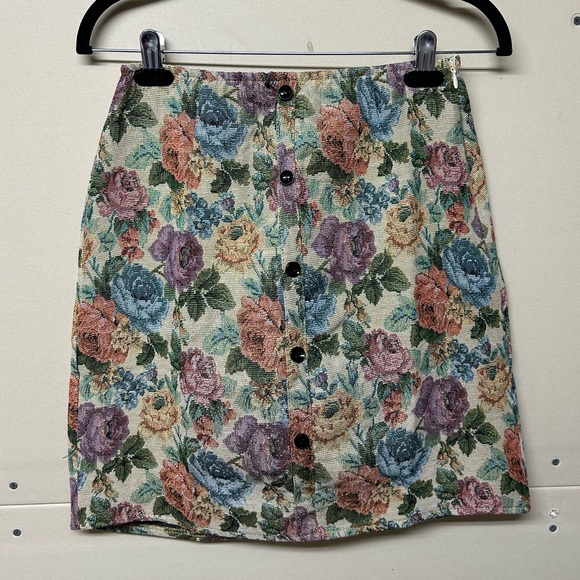 2/$75💥- SKIRT | Women’s skirt size medium (fits like a small) - Picture 2 of 8